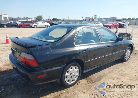 1996 Honda Accord Lx/Ex from USA, damaged, VIN 1HGCD5636TA037926